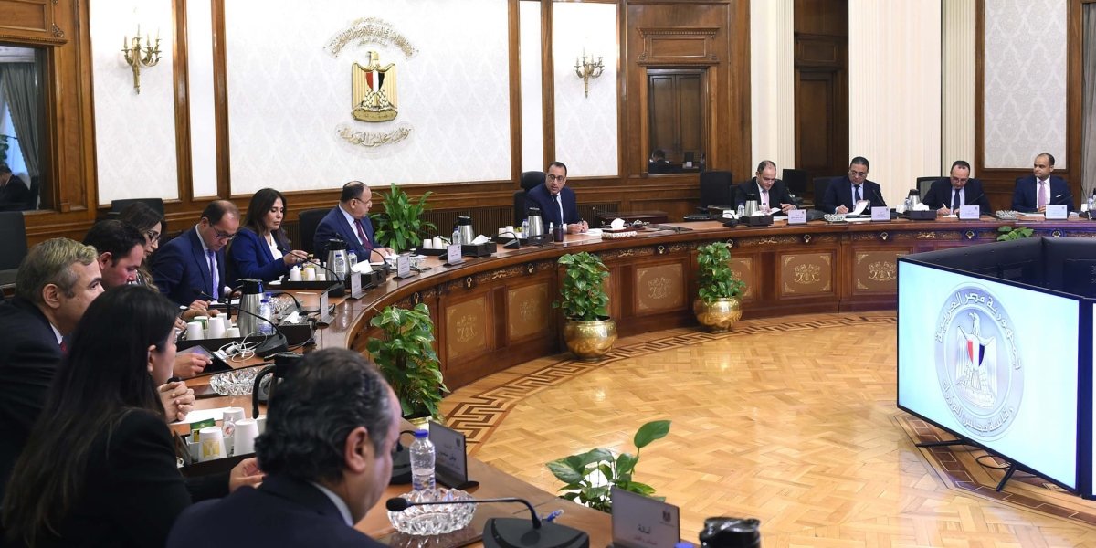 رئيس الوزراء يتابع خطوات إعداد برنامج رد الأعباء التصديرية للعام المالي المقبل