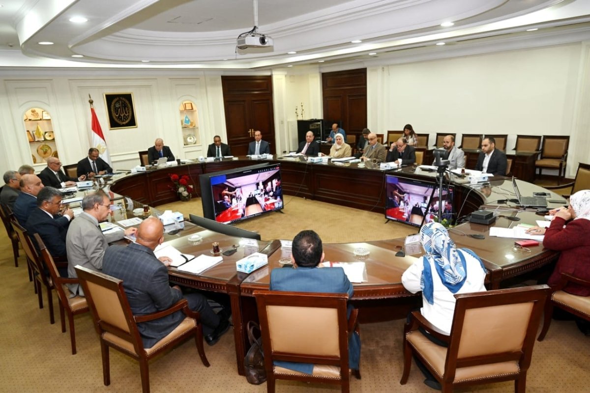 الجزار والسعيد يناقشان مقترح الخطة الاستثمارية للوزارة الاسكان للعام المالى 2024/2023