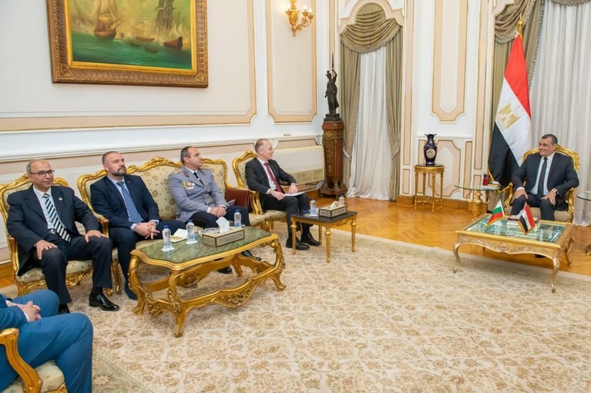 وزير الإنتاج الحربي يبحث مع السفير البلغاري مجالات التعاون المختلفة