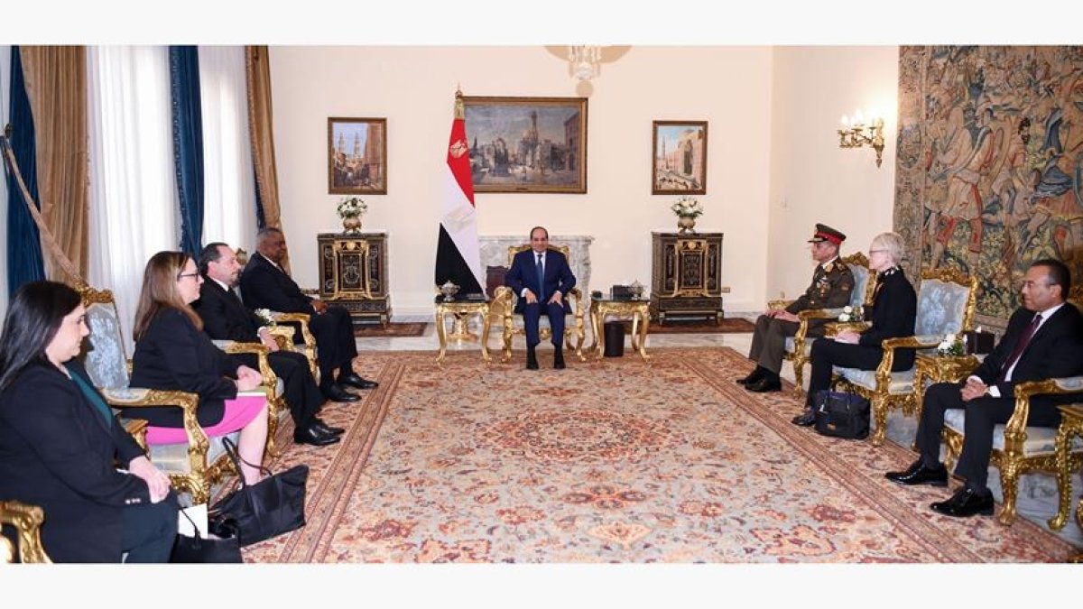 الرئيس السيسي يستقبل وزير الدفاع الأمريكي 
