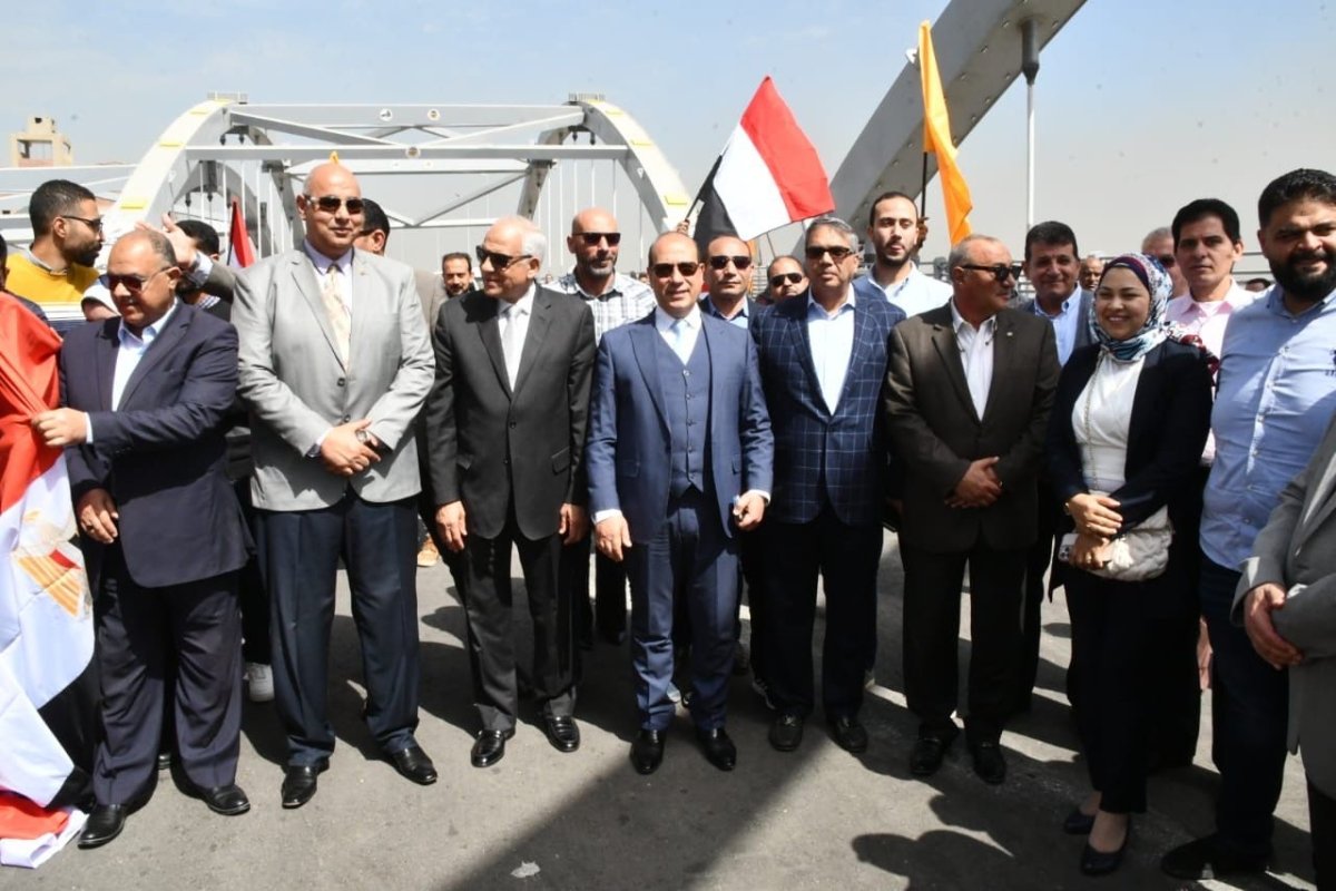 بطول 12كم.. محافظ الجيزة ورئيس الجهاز المركزى للتعمير يشهدان التشغيل التجريبي  لمحور الفريق كمال عامر