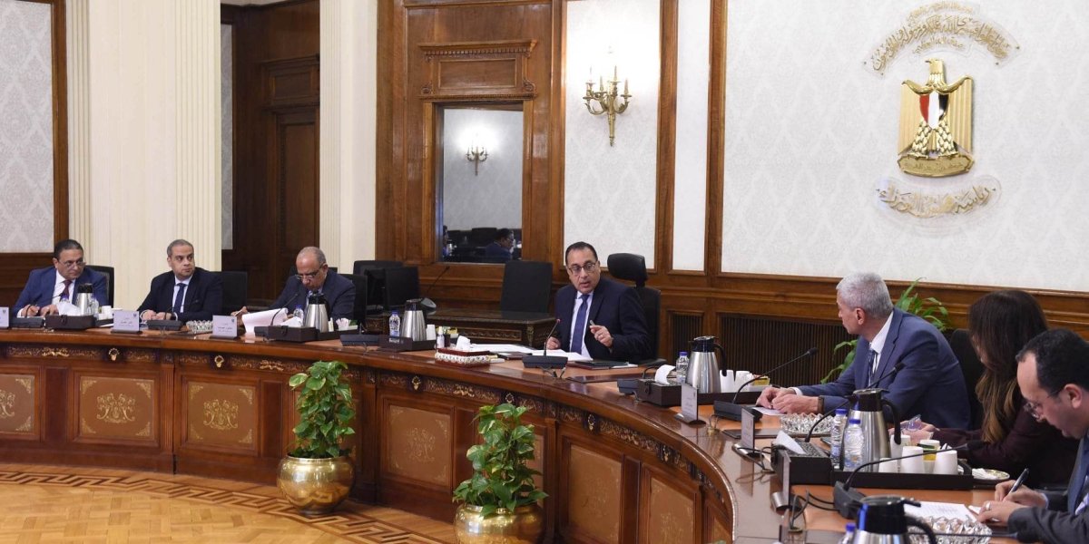 مدبولي يتابع خطط تطوير شركات إنتاج الأدوية التابعة لوزارة قطاع الأعمال العام