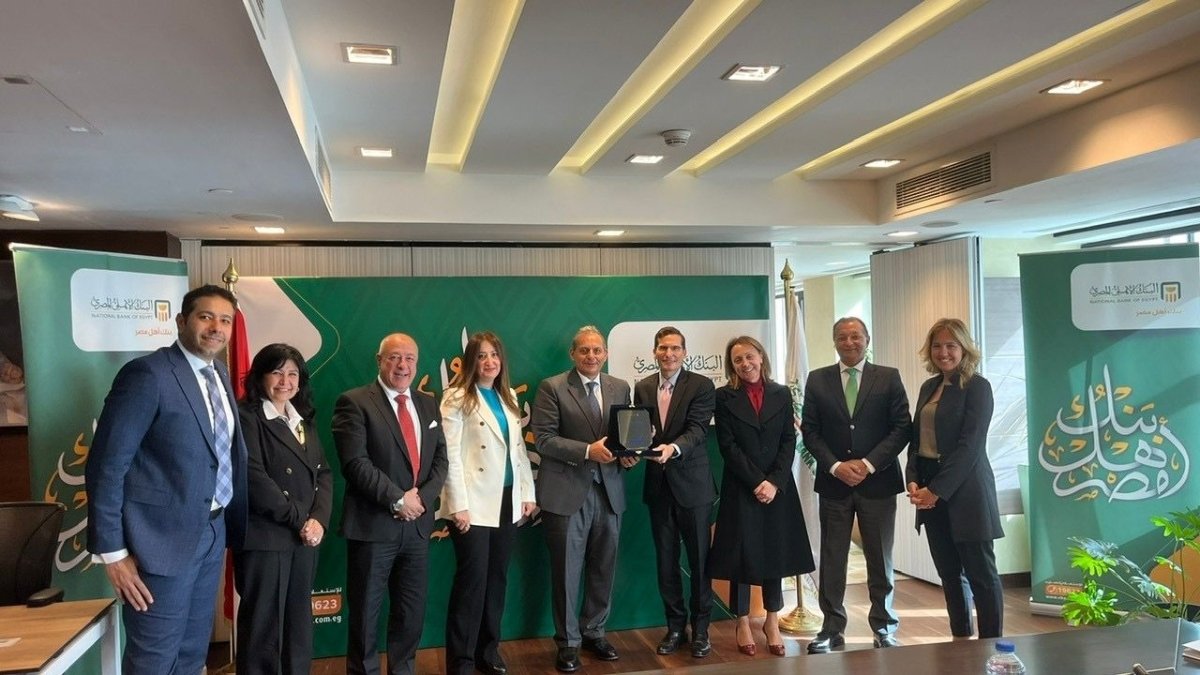 لعام 2022.. فيزا تمنح البنك الأهلي المصري جائزة " الأسرع نمواً " في مصر لمنتج فيزا انفينيت