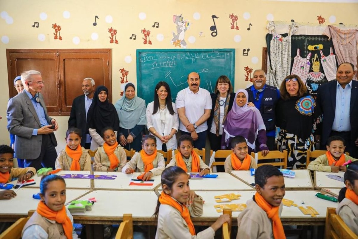 المشاط ومنسق الأمم المتحدة في مصر تتفقدان نتائج برنامج الاستثمار في رأس المال البشري بمدرسة الرغامه بمدينة كوم أمبو