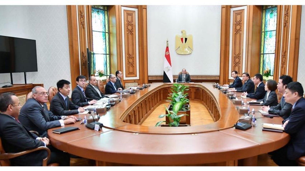 الرئيس السيسي يستقبل رئيس مجلس إدارة مجموعة الصين الدولية للطاقة