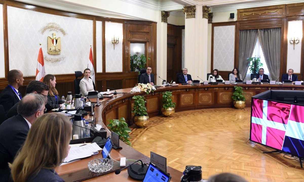 رئيسا وزراء مصر والدنمارك يترأسان جلسة مباحثات موسعة