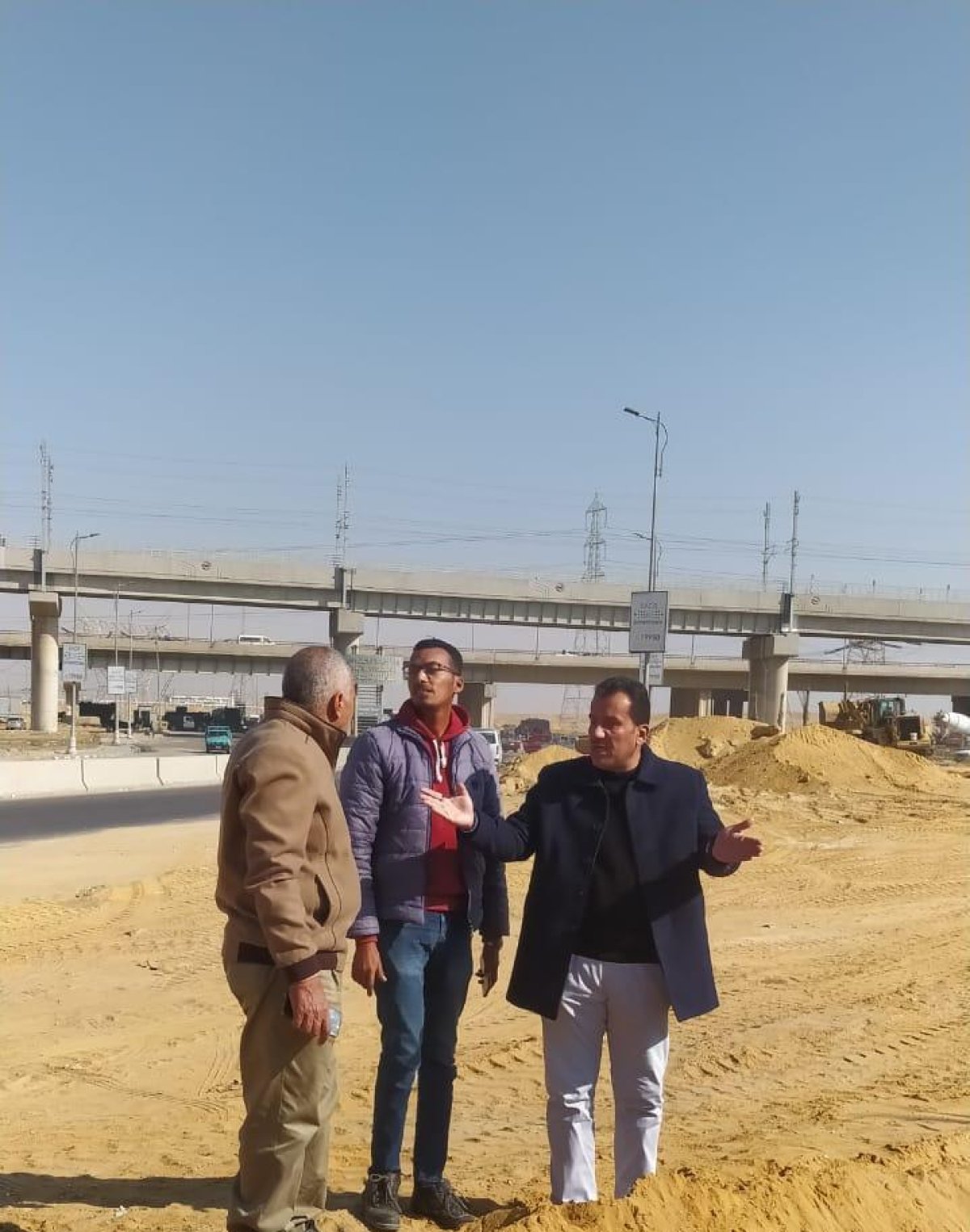 مسئولو" الإسكان" يتفقدون سير العمل بالمشروعات الجارية بمدينة حدائق العاصمة 