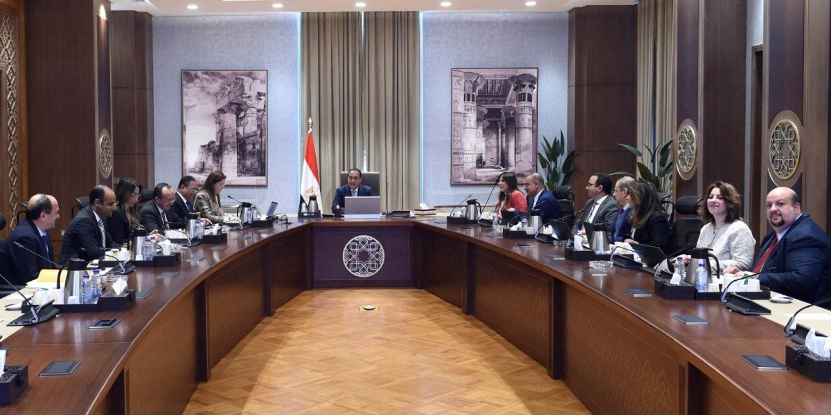 رئيس الوزراء يستكمل استعراض مقترح الخطة الاستثمارية للعام المالي 2023- 2024