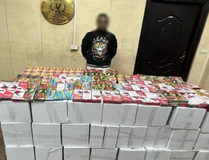 بمب وصواريخ للعيد.. ضبط تاجر بحوزته 1.2 مليون  قطعة ألعاب نارية بالقاهرة