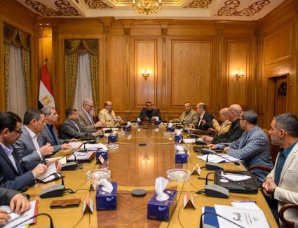 وزير الإنتاج الحربي يتابع الموقف التنفيذي لعدد من مشروعات "حلوان للمسبوكات"