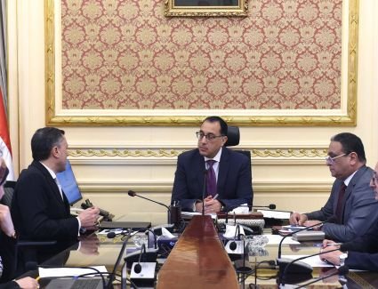 رئيس الوزراء يلتقى وزير السياحة والآثار لمتابعة عدد من ملفات عمل الوزارة