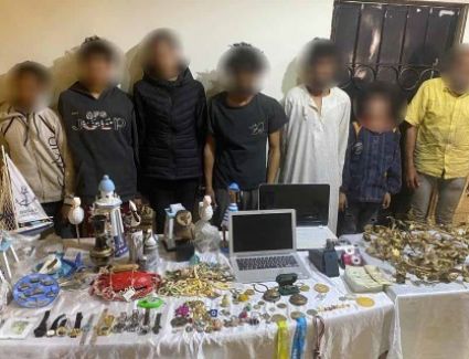 لصوص الأحياء الراقية.. ضبط 5 متهمين بسرقة فيلا بالقاهرة