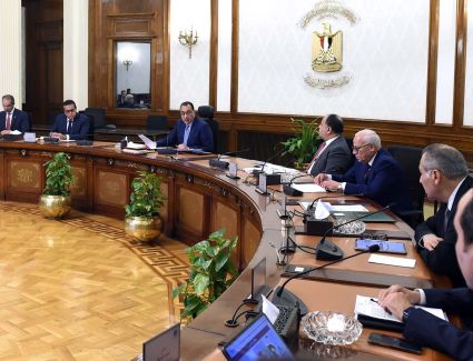 رئيس الوزراء يتابع الموقف التنفيذي لتطبيق منظومة التأمين الصحي الشامل 