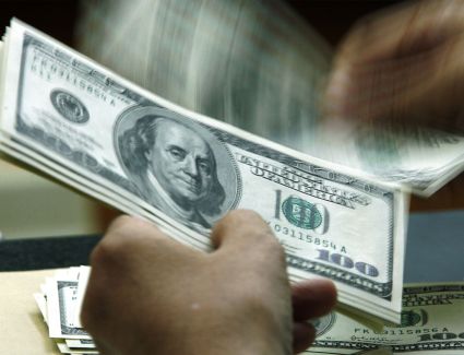 سعر الدولار مقابل الجنيه اليوم الأحد 9-4-2023