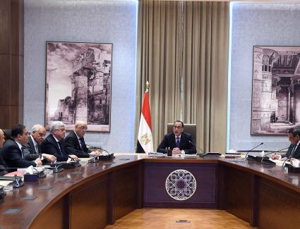رئيس الوزراء يتابع الموقف التنفيذي للمتحف المصري الكبير وتطوير المنطقة المحيطة به