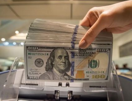 سعر الدولار مقابل الجنيه اليوم السبت 15-4-2023