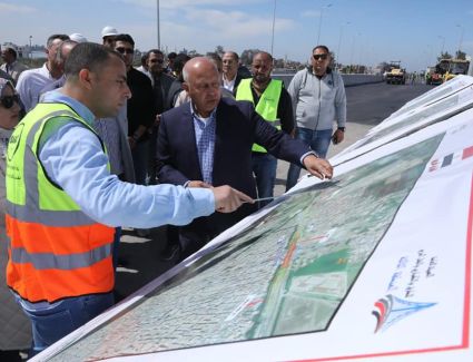 وزير النقل يتابع معدلات تنفيذ عدد من مشروعات الطرق والكباري الجاري تنفيذها بمحافظتي الدقهلية ودمياط 