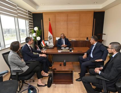 نائب وزير الإسكان يناقش مع  بعثة الوكالة الفرنسية للتنمية  (AFD) موقف المشروعات المشتركة وأوجه التعاون المستقبلي