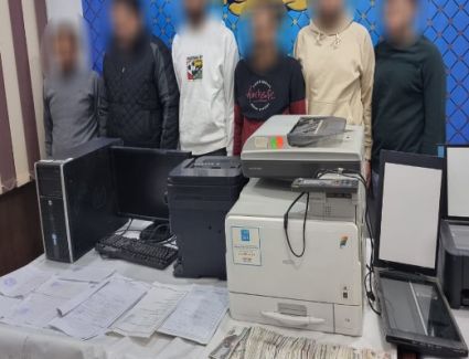 قروض بنكيه ومعاش مدى الحياة.. سقوط عصابة تزوير المستندات الرسمية بالقاهرة 