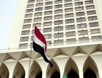 "الخارجية" تدعو المواطنين المصريين المتواجدين خارج مدينة الخرطوم للتوجه إلى أقرب نقطة لهم تمهيداً لإجلائهم