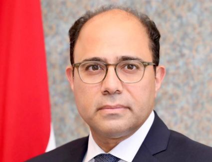 السفير أحمد أبو زيد: الجالية المصرية فى السودان بالآلاف.. ودبلوماسيونا لا يغادرون الميدان قبل الاطمئنان علي كل مواطن