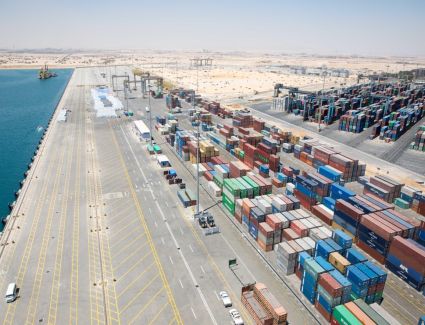 اقتصادية قناة السويس: 91 سفينة بميناءي السخنة والأدبية بحمولة 2 مليون طن خلال مارس