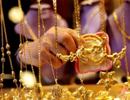 التقرير الشهري لـ «آي صاغة» مسعرو الوهم يقفزون بأسعار الذهب 470 جنيهًا خلال شهر أبريل