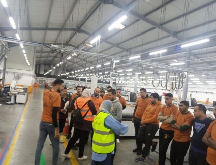 نيفين القباج: صندوق مكافحة الإدمان يطلق سلسلة أنشطة لتوعية العمال بالمناطق الصناعية