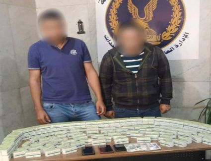 مخدرات أون لاين.. ضبط شخصين يروجان لعقاقير محظورة على فيس بوك 