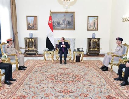 الرئيس عبد الفتاح السيسي يستقبل وزير دفاع الجمهورية اليمنية