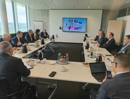 وزير الاتصالات يبحث مع مسئولي شركات صناعة برمجيات بألمانيا فرص الاستثمار في مصر