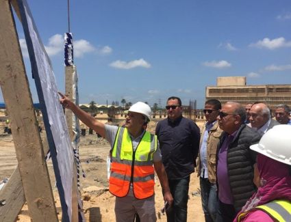 وزير قطاع الأعمال يتفقد أعمال تنفيذ المشروع القومي لتطوير صناعة الغزل والنسيج