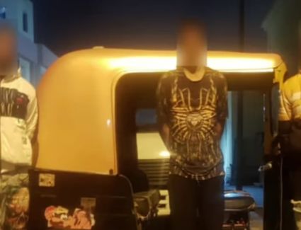 القبض على سائق توك توك عرض حياة المواطنين للخطر