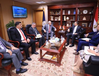 وزير السياحة والآثار يستقبل سفير العراق بالقاهرة لبحث التعاون المشترك