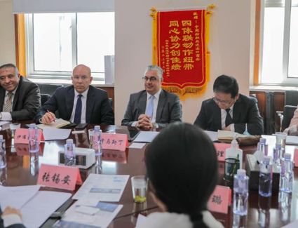 وفد اقتصادية قناة السويس يلتقي مصنعي ومصدري المنسوجات والملابس الجاهزة