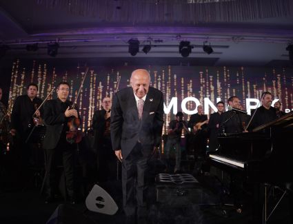 بالصور.. عمر خيرت يبدع  فى حفل إطلاق مشروع " مونارك " لشركة رويال للتطوير العقارى 