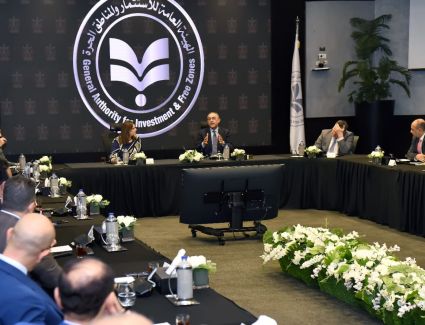 وزيرة الهجرة ورئيس هيئة اللاستثمار يجتمعون بمجموعة النواة لإنشاء شركة المصريين في الخارج