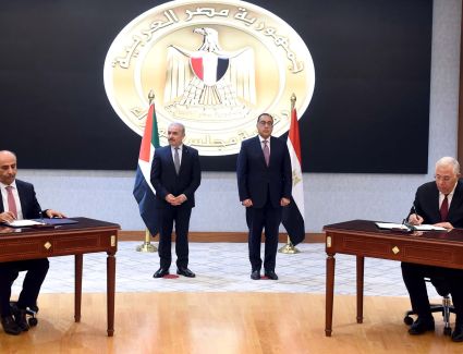 برئاسة مدبولي وأشتية.. توقيع عدد من الوثائق بين مصر وفلسطين على هامش مباحثات موسعة بين الجانبين