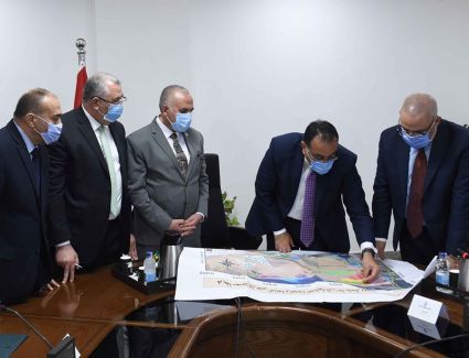 مصطفى مدبولى يتابع ملفات استصلاح الأراضى فى سيناء وجهود توفير المياه وتغليظ العقوبة على الإسراف فى استخدامها