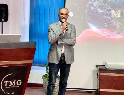 نائب وزير الاسكان يزور المنطقة الصناعية بالقاهرة الجديدة ويتفقد أحد مصانع إنتاج العدادات