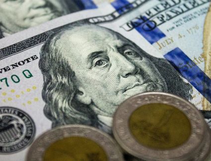 تعرف علي سعر الدولار مقابل الجنيه اليوم الأثنين 5-6-2023