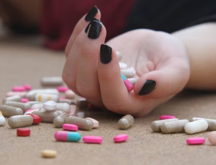 العثور على جثة سيدة ثلاثينية بأكتوبر.. كلمة السر قرص قاتل