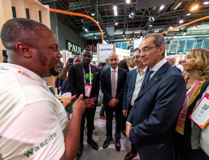 وزير الاتصالات يشارك فى افتتاح أعمال الدورة السابعة لمؤتمر "فيفا تكنولوجى "VivaTech العالمى بفرنسا