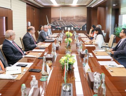 وفد اقتصادية قناة السويس يلتقي مسئولي رينيو باور وكبرى شركات البنية التحتية والإنشاءات والأجهزة الكهربائية