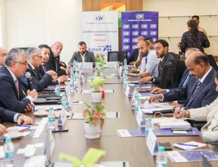 وفد اقتصادية قناة السويس يلتقي شركات مجموعة TATA الهندية لبحث التعاون في قطاعات السيارات والبتروكيماويات