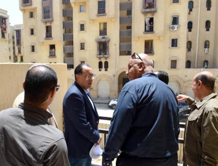 رئيس الوزراء يتفقد مشروع تطوير منطقة الطيبي "روضة السيدة 2" 
