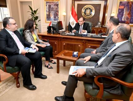 وزير التجارة والصناعة يلتقي وفد شركة هيات ايجيبت التركية للمنتجات الصحية