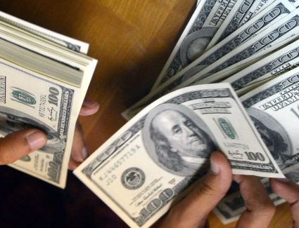 سعر الدولار مقابل الجنيه اليوم الإثنين 10-7-2023