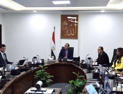 رئيس الوزراء يلتقي مسئولي شركة "انطلاق" لدعم ريادة الأعمال والشركات الناشئة