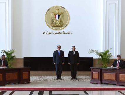 رئيس الوزراء يشهد توقيع بروتوكول تعاون بشأن إصدار تراخيص المشروعات الصناعية